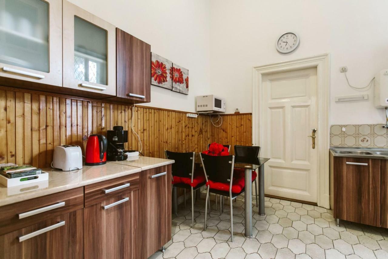 Chain Bridge Apartment Будапеща Екстериор снимка