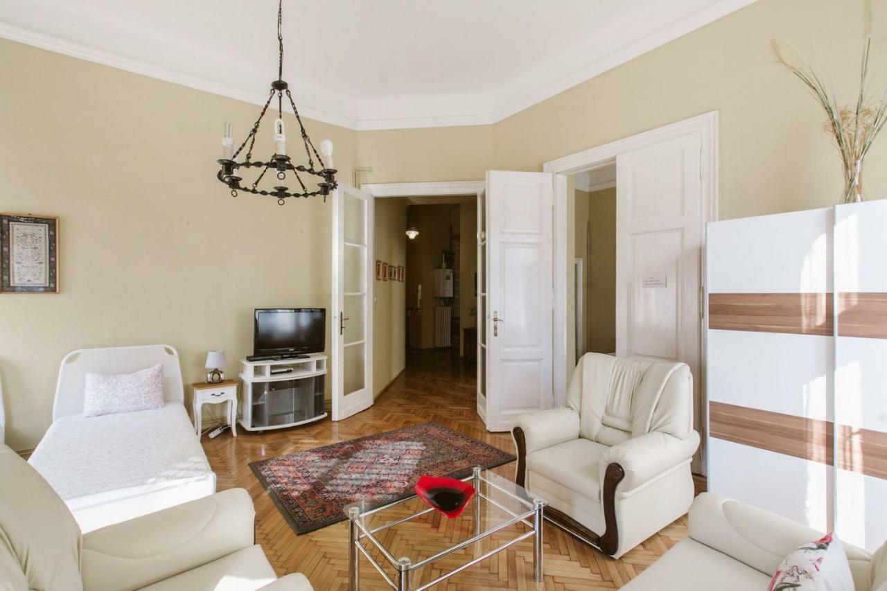 Chain Bridge Apartment Будапеща Екстериор снимка