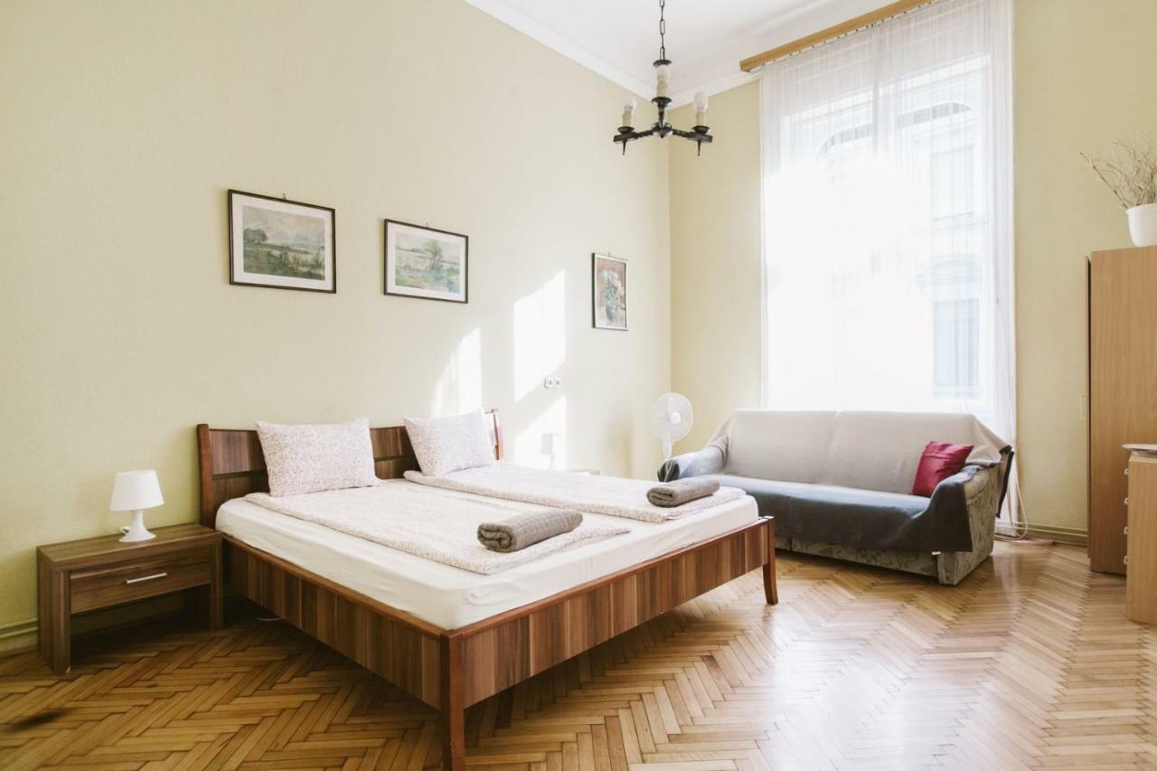 Chain Bridge Apartment Будапеща Екстериор снимка